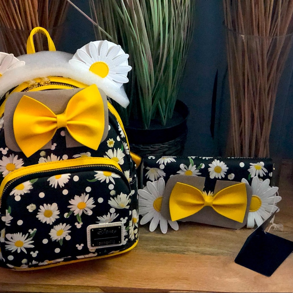 Loungefly Disney Minnie Daisies Set